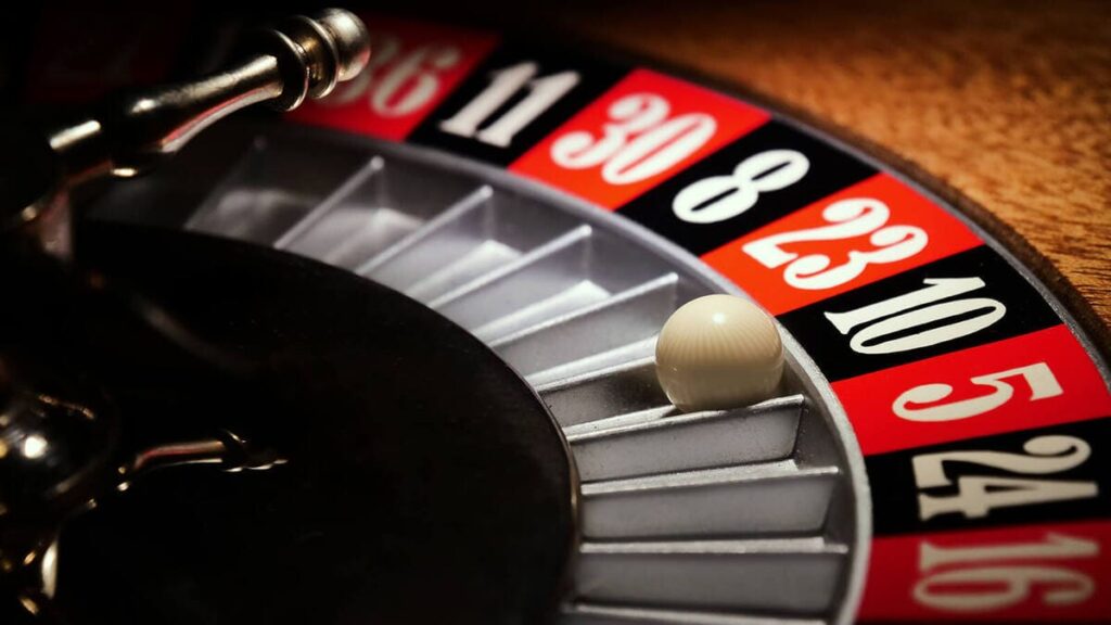 roulette betting strategy red black